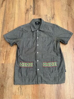 Stussy Gray Short-Sleeve Button-Down Shirt with Multicolor Woven Pocket Trim